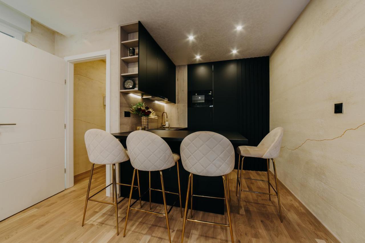 Apartman Stari Toranj II Apartment Vukovar Exterior photo